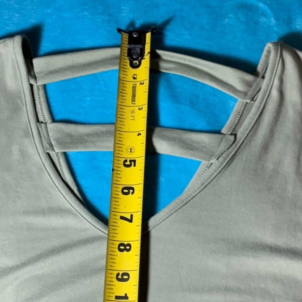 Green Tank Top. - Picture 7 of 9
